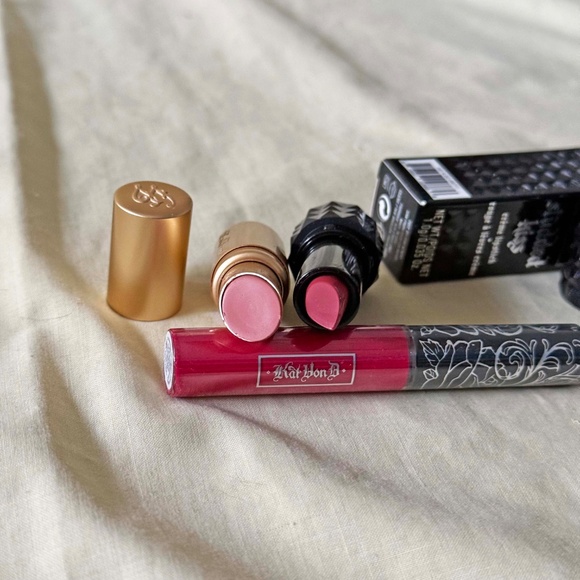 7 LIPSTICKS & LILLY PULITZER COSMETIC BAG, KAT VON D, FENTY BEAUTY, NEW NEVER - Picture 5 of 6